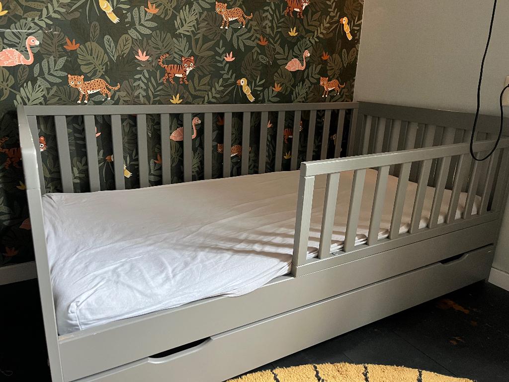 Peuterbed, Gebruikt, 70 tot 85 cm, 140 tot 160 cm, Ophalen