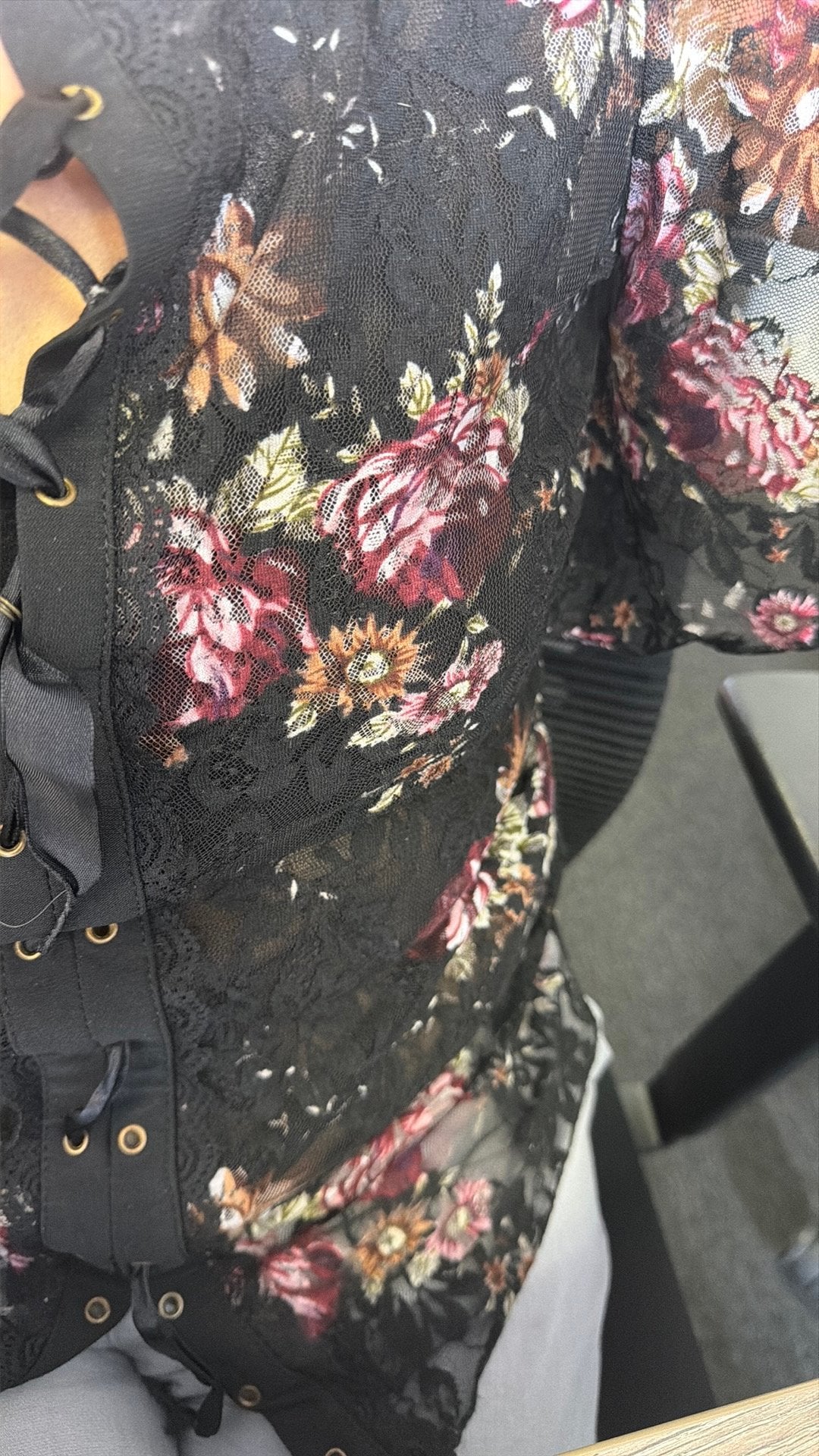 Mooie lace kanten top blouse bloemen gedragen maat S €5, Zwart, Ophalen of Verzenden, Korte mouw, Maat 36 (S)