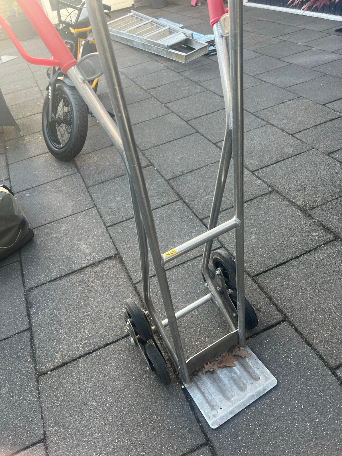 Steekwagen met trapfunctie - Gebruikt, Doe-het-zelf en Verbouw, Transportwagens, Ophalen of Verzenden, Gebruikt, Steekwagen