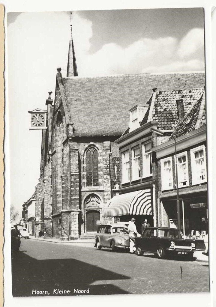 Hoorn-92   Kerk- Kleine Noord  Auto,s in Straatbeeld, Verzenden, 1980 tot heden, Ongelopen, Noord-Holland