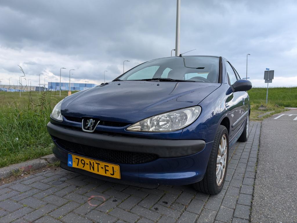 Peugeot 206 1.4 5D 2004 Blauw, Voorwielaandrijving, Stof, 31 €/maand, 4 cilinders