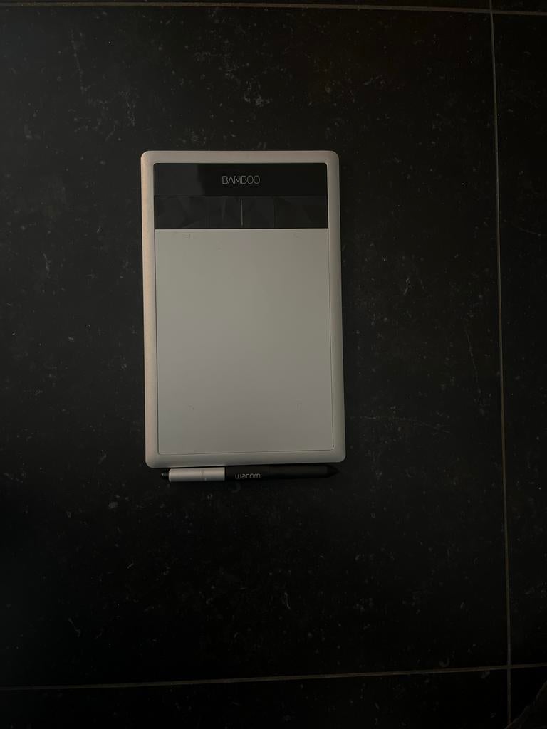 Wacom Bamboo CTH-470 tekentablet met pen, Computers en Software, Tekentablets, Ophalen of Verzenden, Multi-touch, Gebruikt, Bedraad