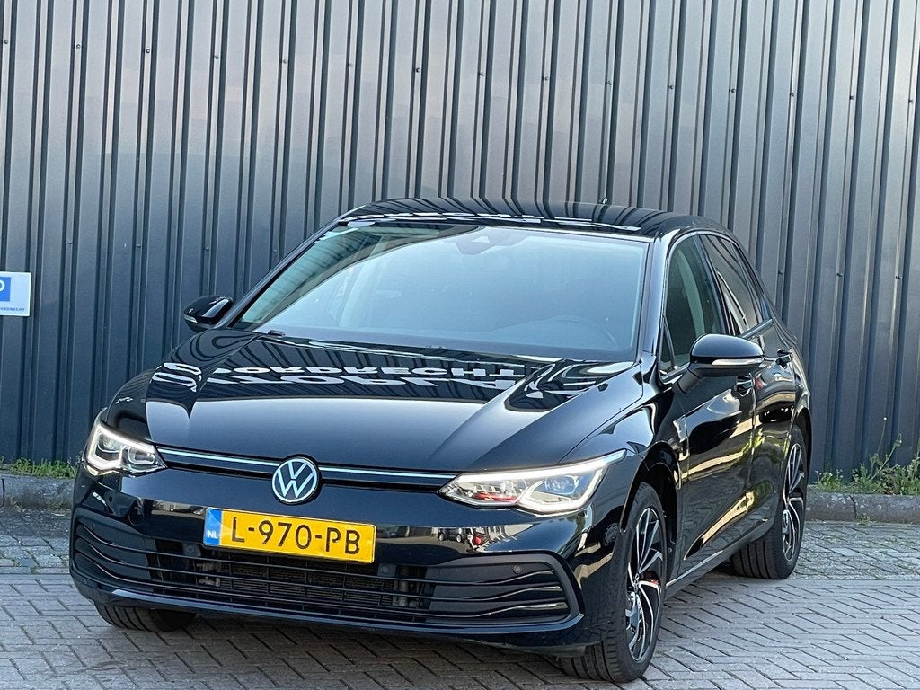 Volkswagen Golf 1.0 TSI Life Business |MEMORY|VIRTUAL| ACC|P, Auto's, Voorwielaandrijving, Gebruikt, Euro 6, Zwart