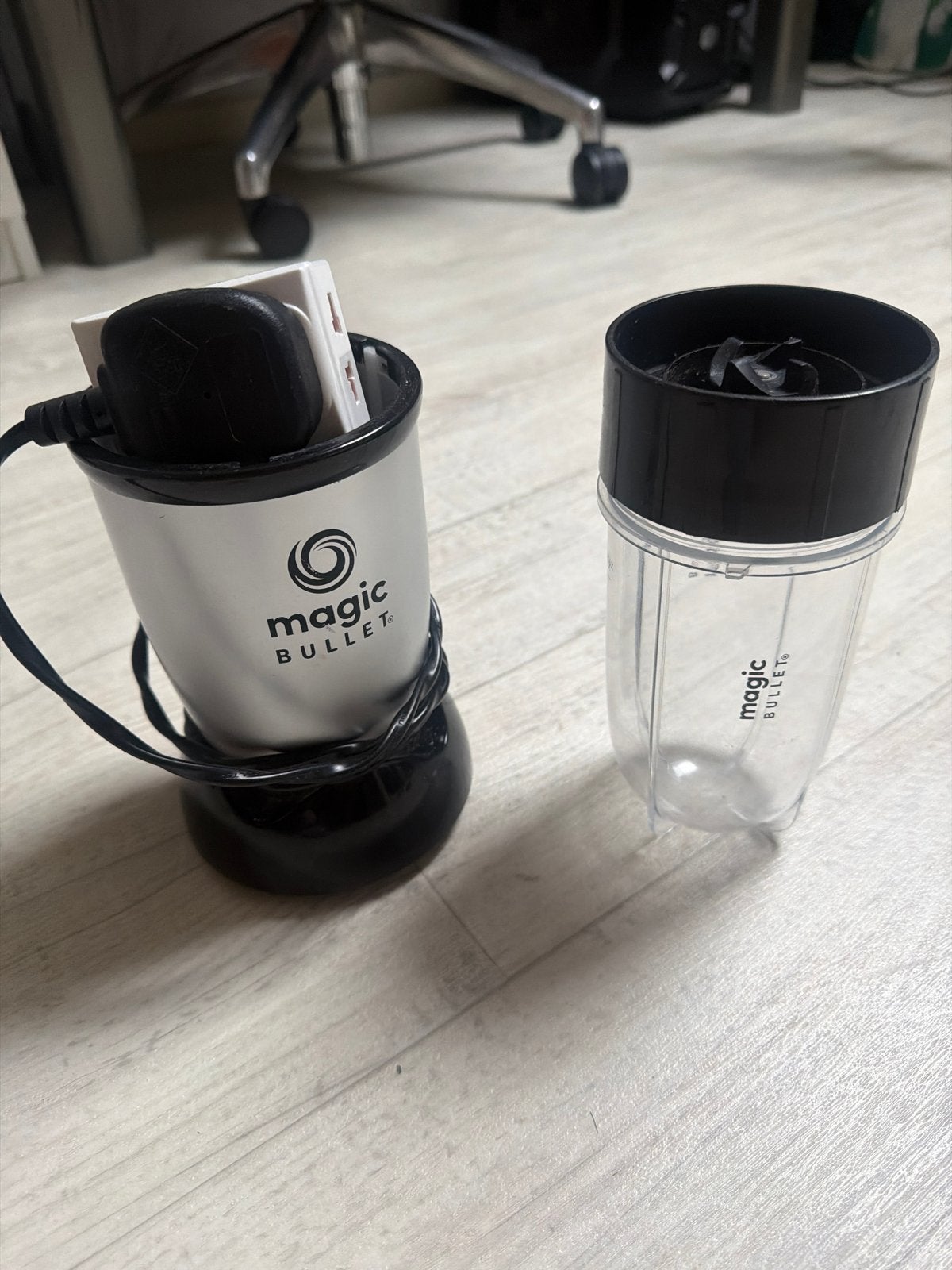 Magic Bullet Mixer met adapter voor Nederlands stopcontact, Ophalen of Verzenden, Gebruikt, Blender to go