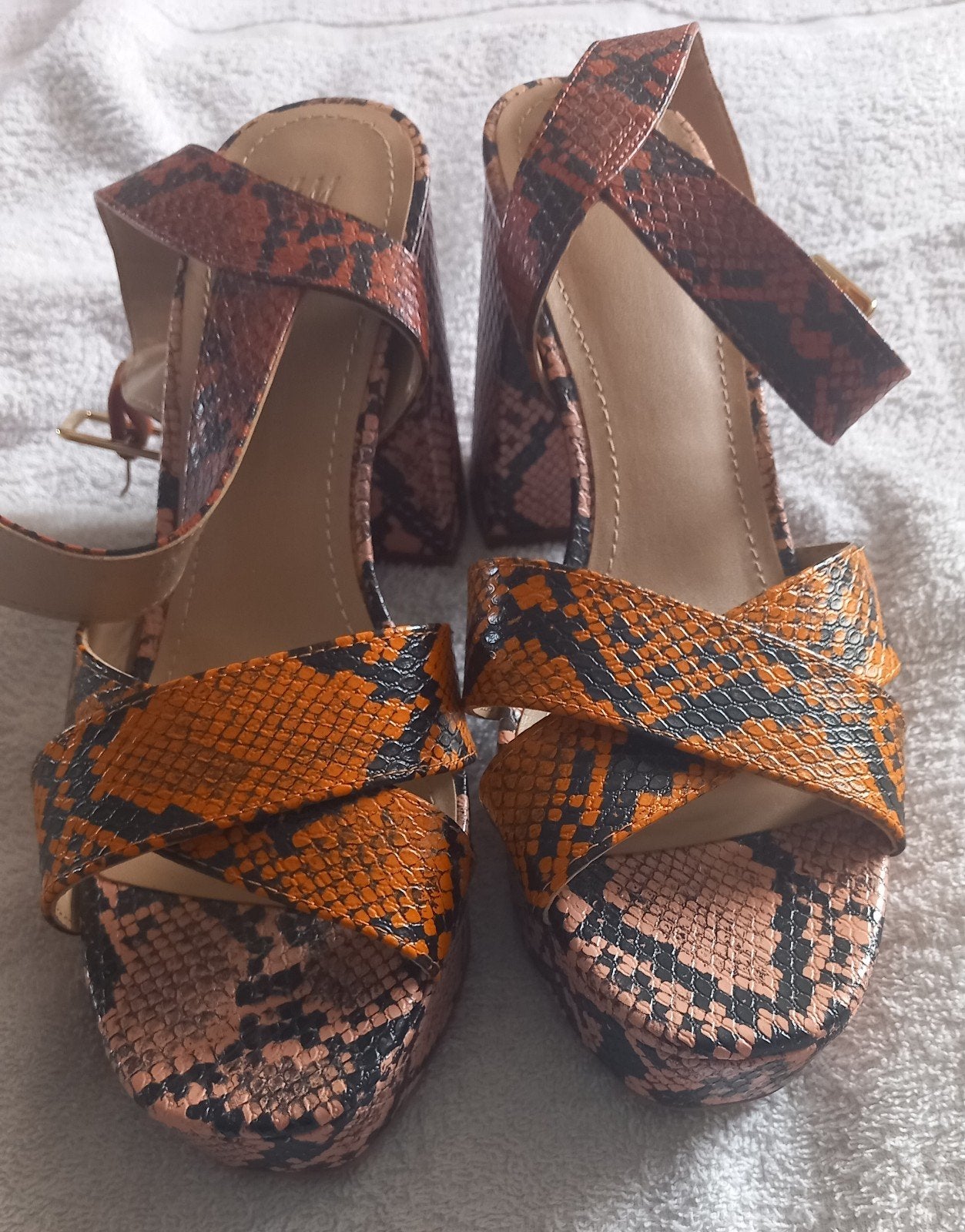 Prachtige Meerkleurige Damesschoenen, H&M, Instappers, Ophalen of Verzenden, Zo goed als nieuw