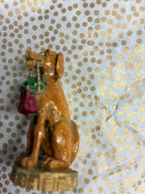 Miniatuur hondje, Ophalen of Verzenden, Zo goed als nieuw, Poppenhuis