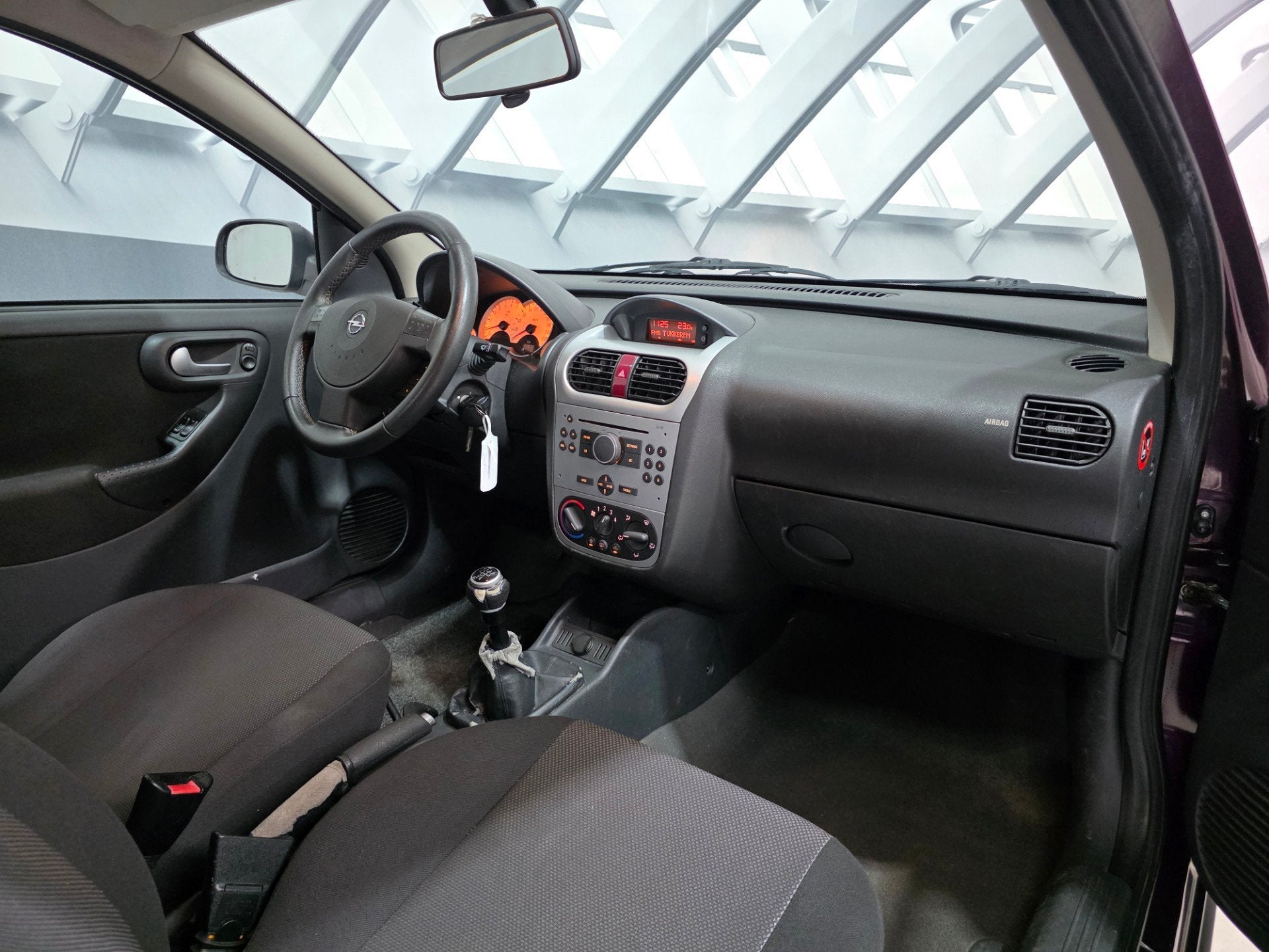 Opel Corsa 1.2-16V Silverline airco, Auto's, Voorwielaandrijving, Gebruikt, 31 €/maand, 1229 cc