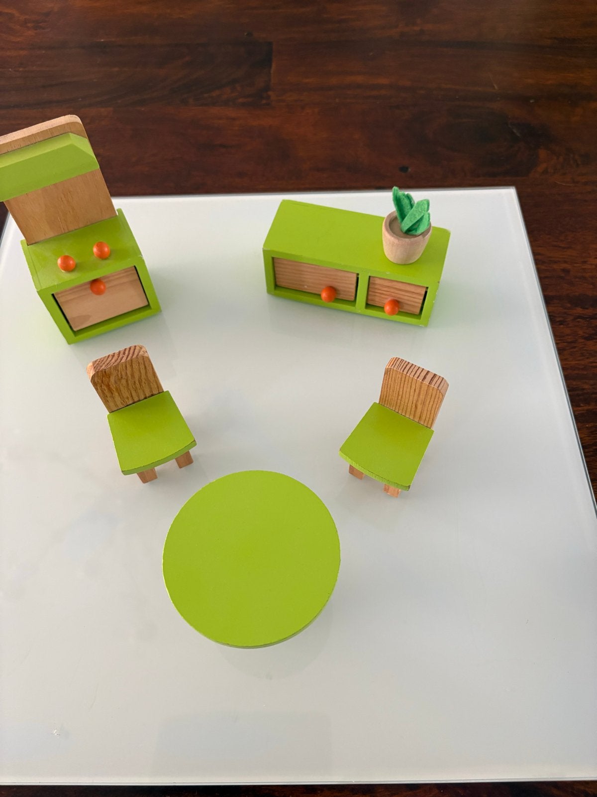 Houten poppenhuismeubels - Groene set, Ophalen of Verzenden, Gebruikt, Jongen of Meisje