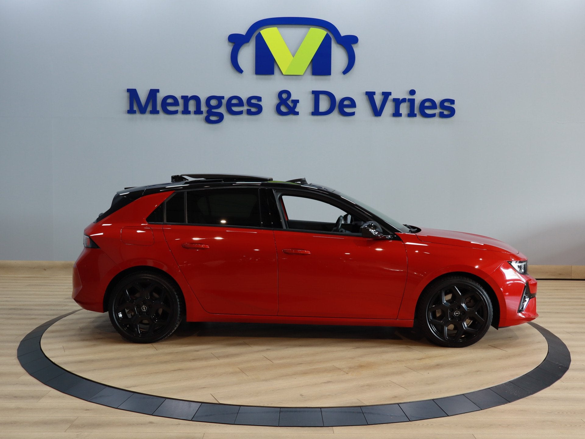 Opel Astra 1.6 GS Line Hybrid Edition Airco ECC | Panorama |, Auto's, 12 maanden, Gebruikt, 4 cilinders, Leder en Stof
