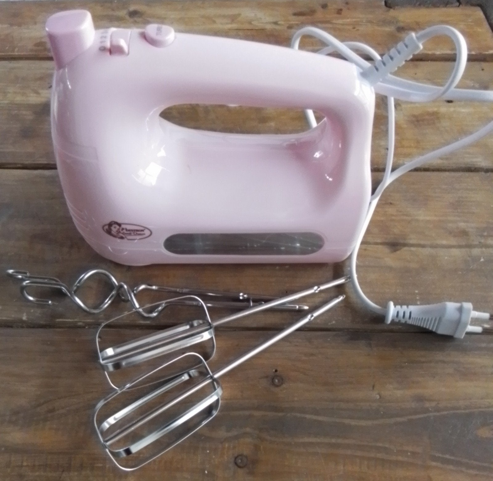 Handmixer retro kleur roze merk Bestron, Minder dan 1 liter, Ophalen of Verzenden, 3 snelheden of meer