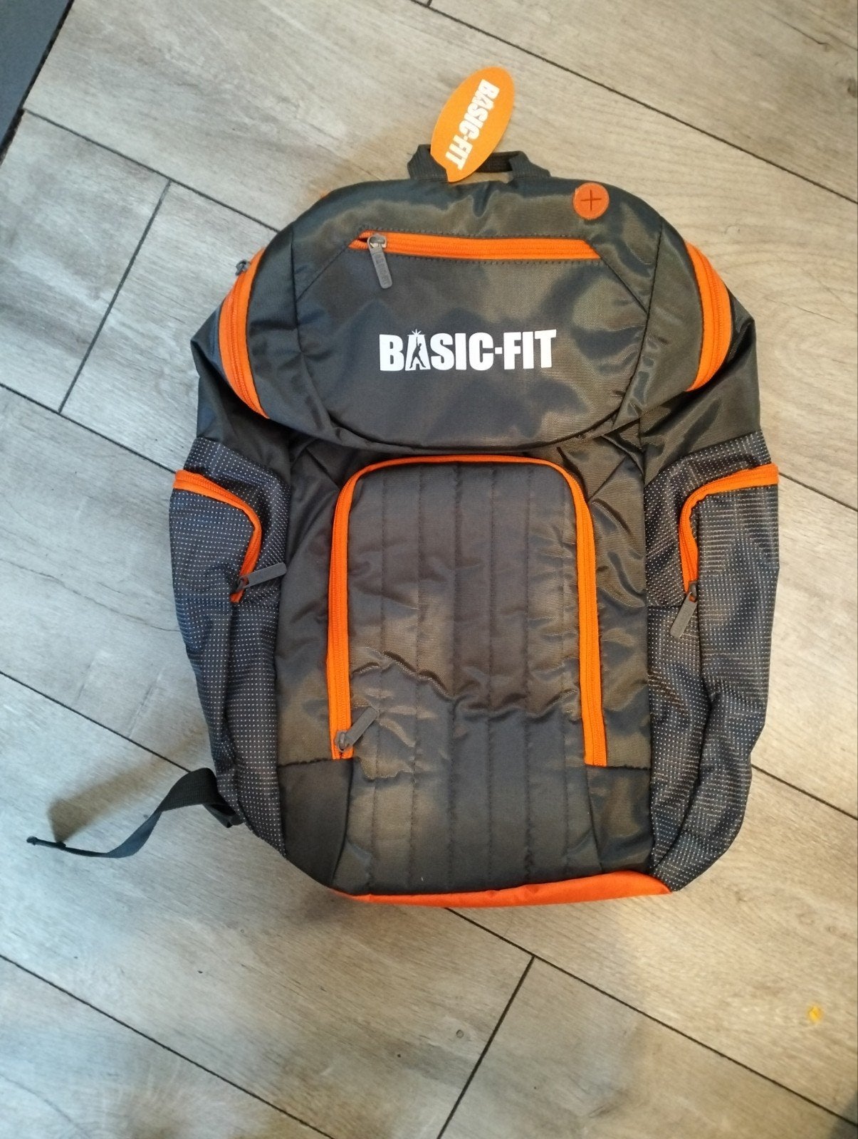 Nieuwe Basic-Fit rugzak - Ideaal voor sport en vrije tijd, Sieraden, Tassen en Uiterlijk, Tassen | Rugtassen, Ophalen, Nieuw, 25 tot 40 cm