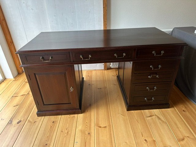 Klassiek Engels bureau, Ophalen
