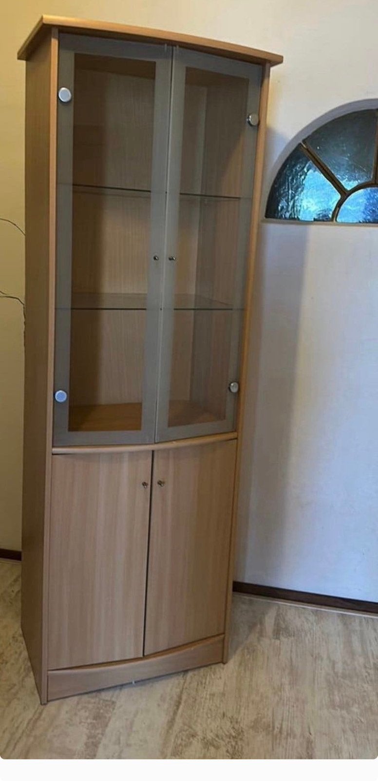 Glazen vitrine kast, Huis en Inrichting, Kasten | Vitrinekasten, Ophalen, Met deur(en), Glas, 50 tot 100 cm