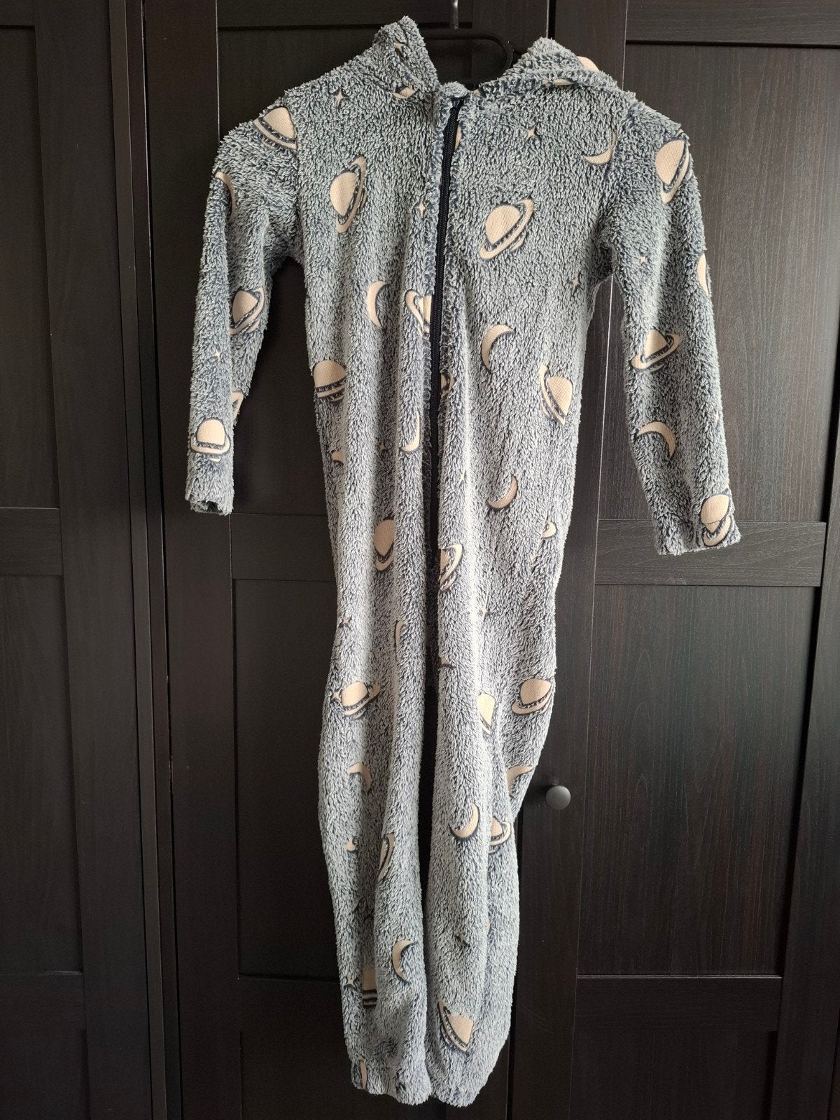 Onesie glow in  the dark ruimteprint - Maat 110/116, Nacht- of Onderkleding, Gebruikt, Jongen of Meisje, KIDS BODYWEAR