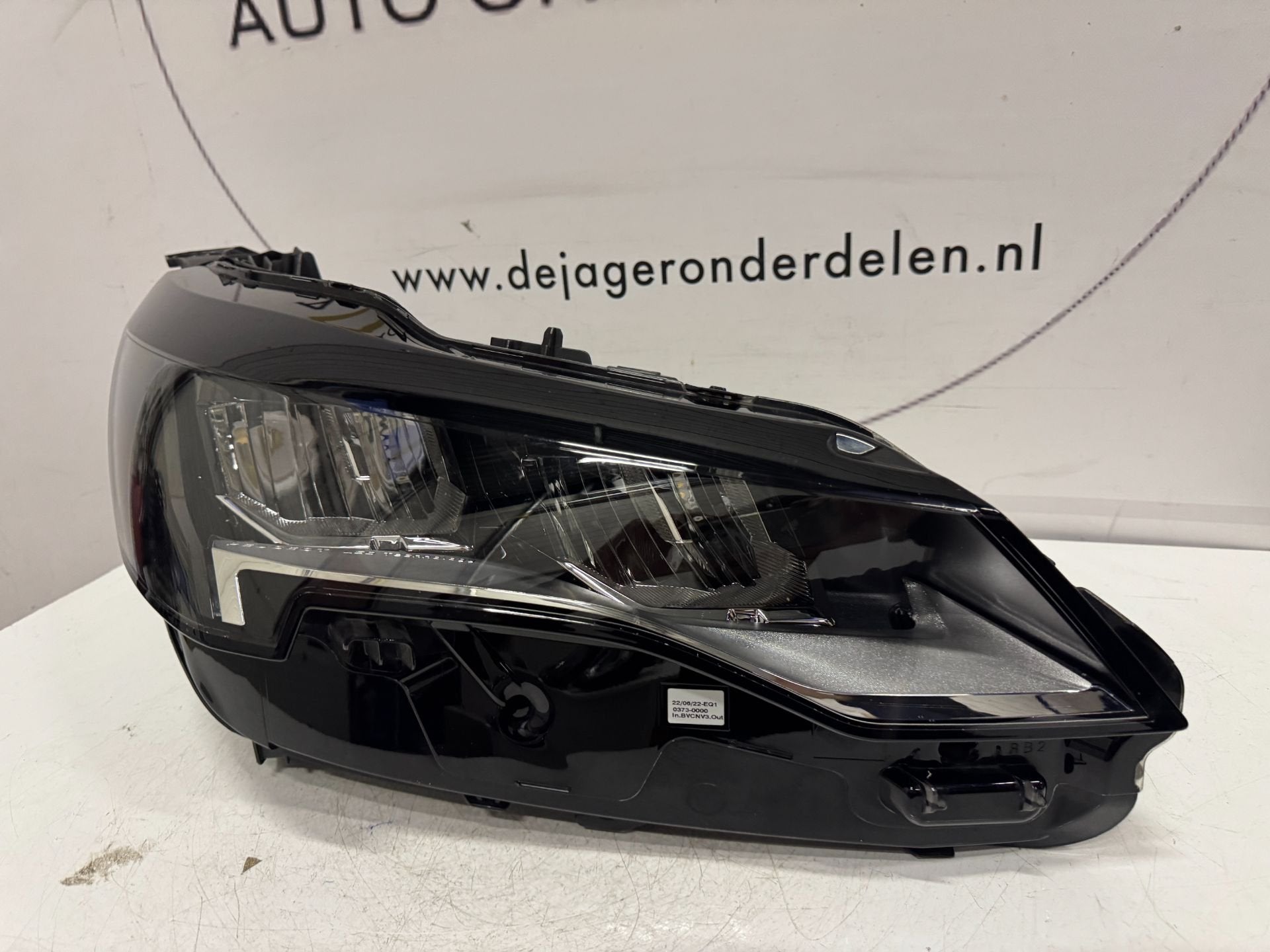 PEUGEOT 3008 5008 LED TECHNOLOGY KOPLAMP RECHTS 9836230180, Taurusavenue 1
2132 LS  Hoofddorp, NL, Gebruikt, Contact.group@renault.com