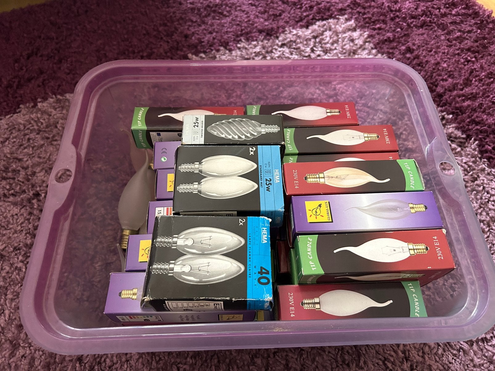 Bak met gloeilampen, Huis en Inrichting, Gloeilamp, E14 (klein), Ophalen of Verzenden, Zo goed als nieuw
