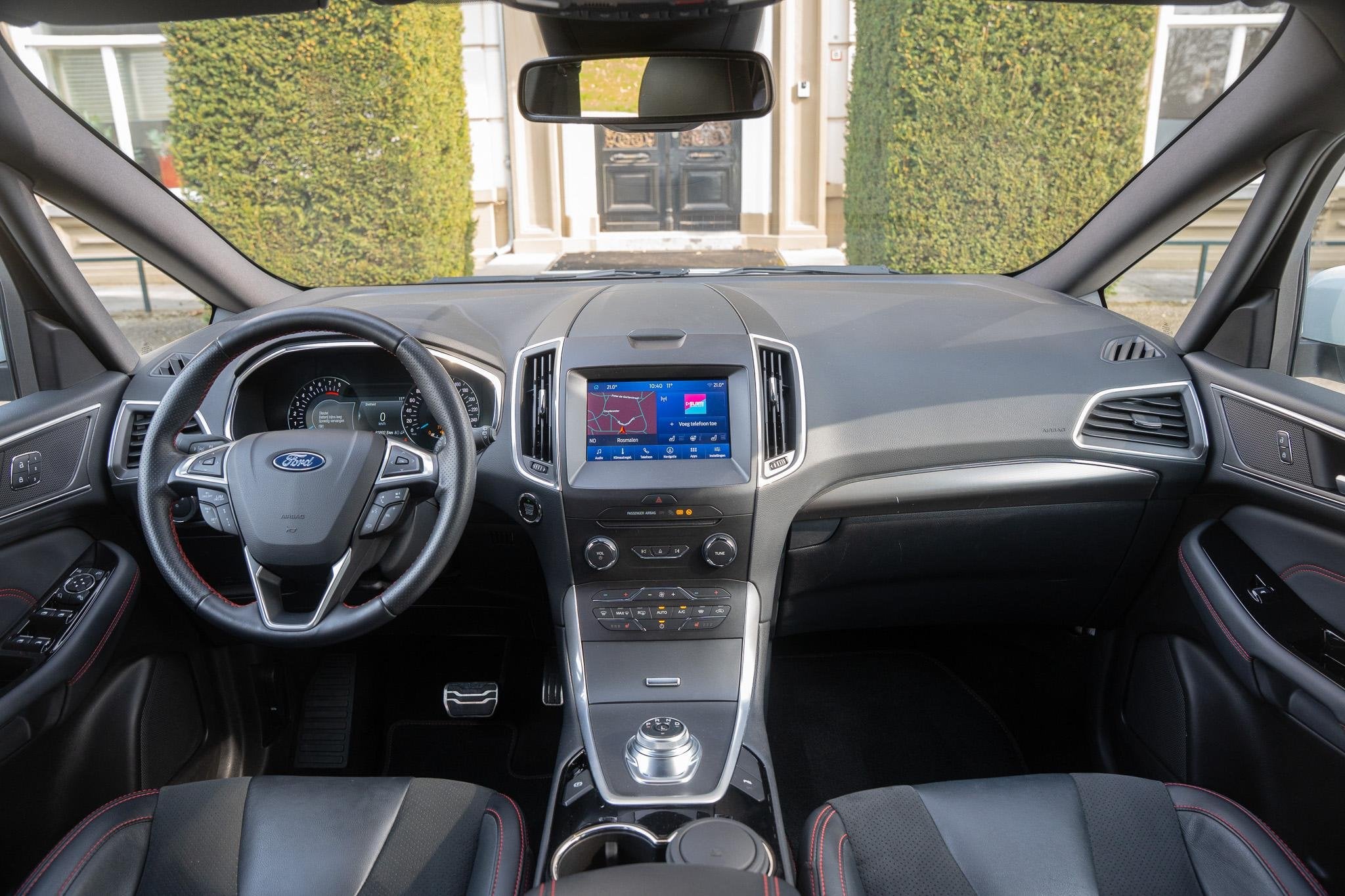 Ford S-Max 2.5 FHEV ST-Line 7p. TREKHAAK | ADAPTIVE | MEMORY, Auto's, Dealer onderhouden, Parkeersensor, Gebruikt, 7 stoelen