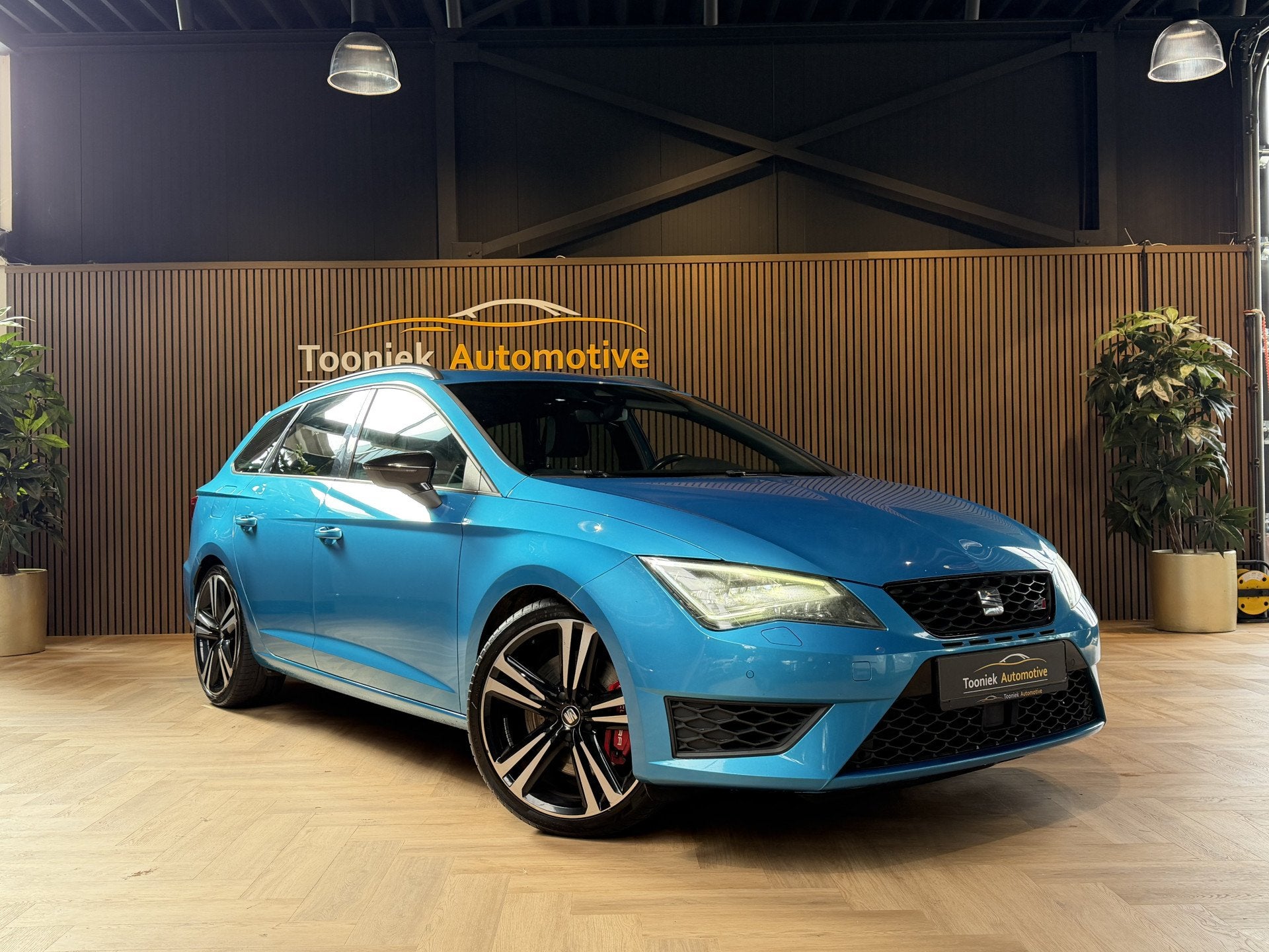 SEAT Leon ST 2.0 TSI Cupra 290 Connect (bj 2016), Auto's, Dealer onderhouden, 15 km/l, Gebruikt, 4 cilinders