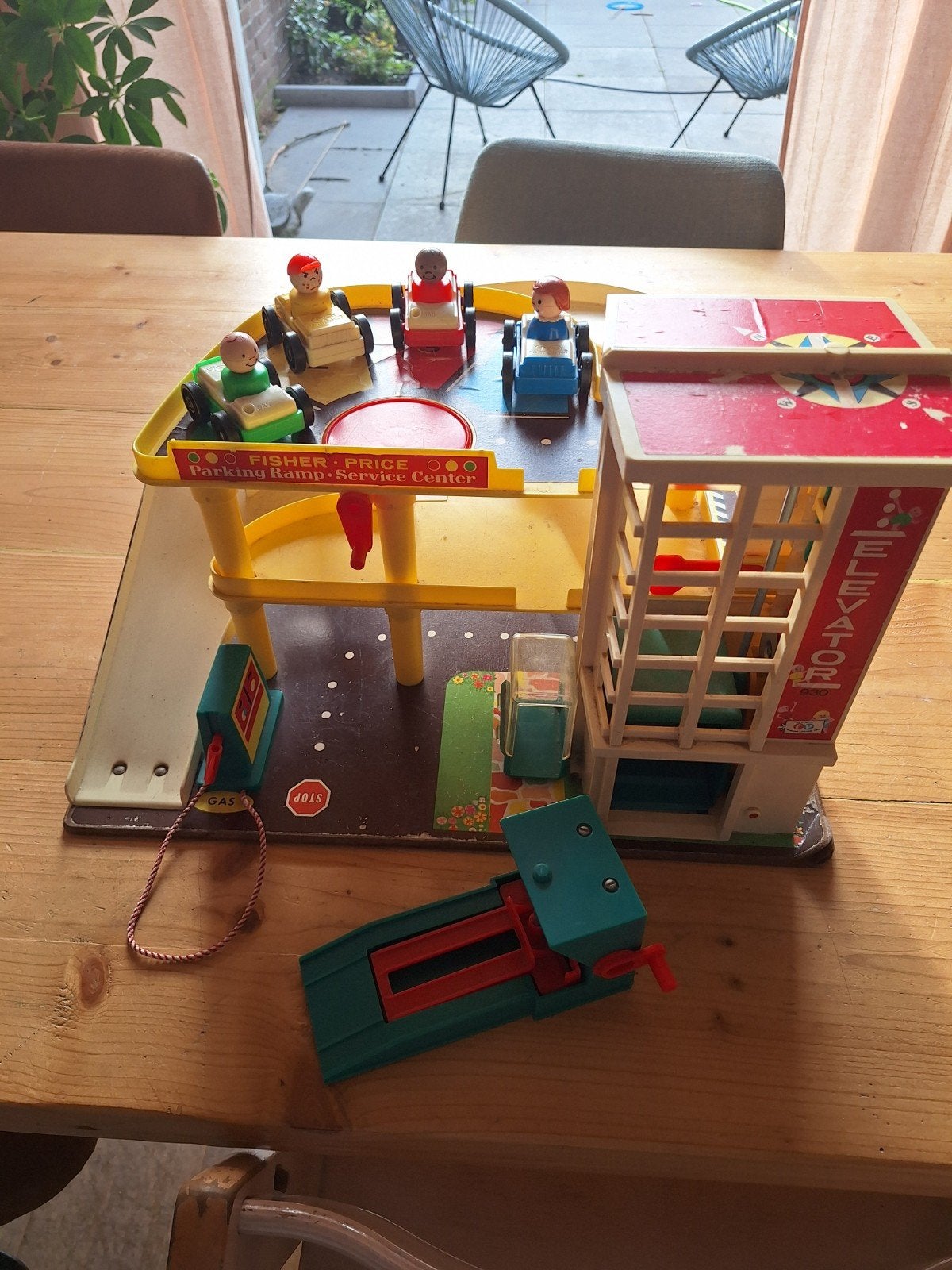Fisher Price speelgoedgarage, Kinderen en Baby's, Ophalen, Gebruikt, Speelset