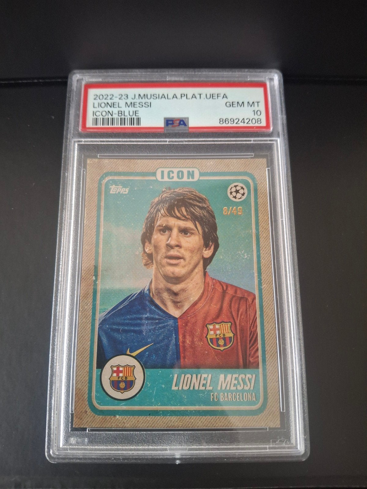 Lionel Messi Topps Icon Blue /49 PSA 10 Barcelona, Ophalen of Verzenden, Zo goed als nieuw, Buitenlandse clubs, Spelerskaart