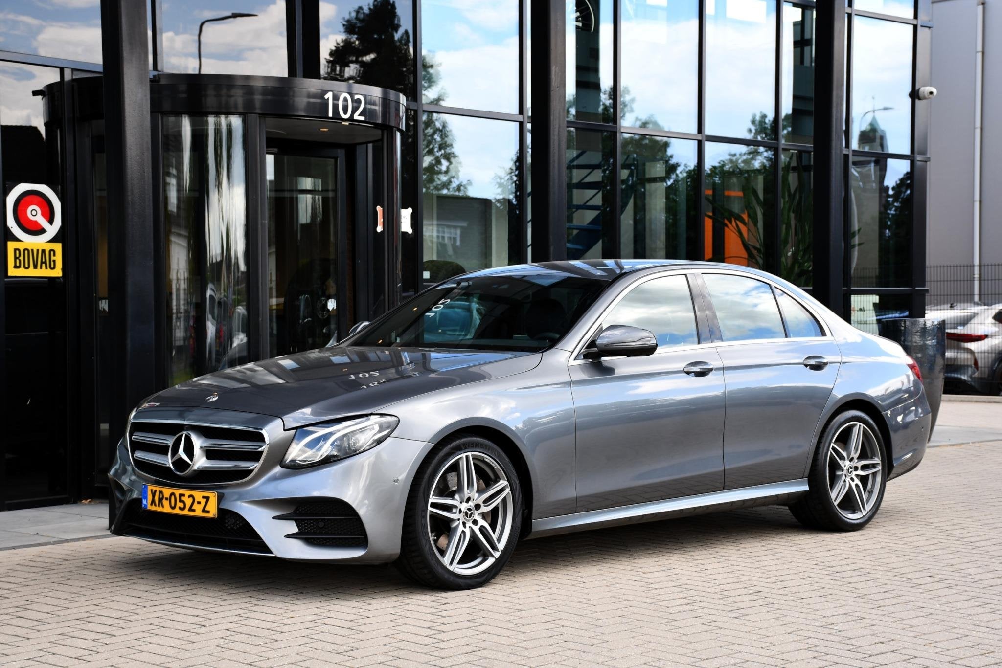 Mercedes-Benz E-klasse 220 d Business Solution AMG INCL. BTW, Auto's, Automaat, Dealer onderhouden, Gebruikt, 4 cilinders