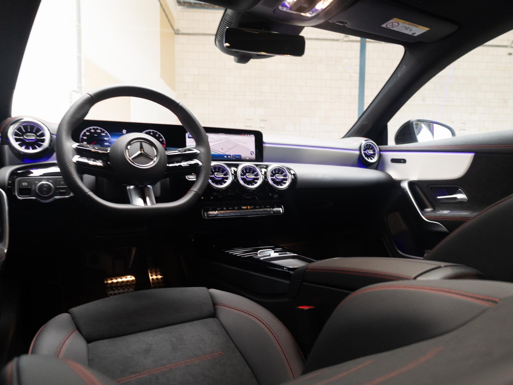 Mercedes-Benz CLA Coupé 180 Star Edition AMG Line Panorama, Auto's, CLA, 136 pk, Gebruikt, 4 cilinders