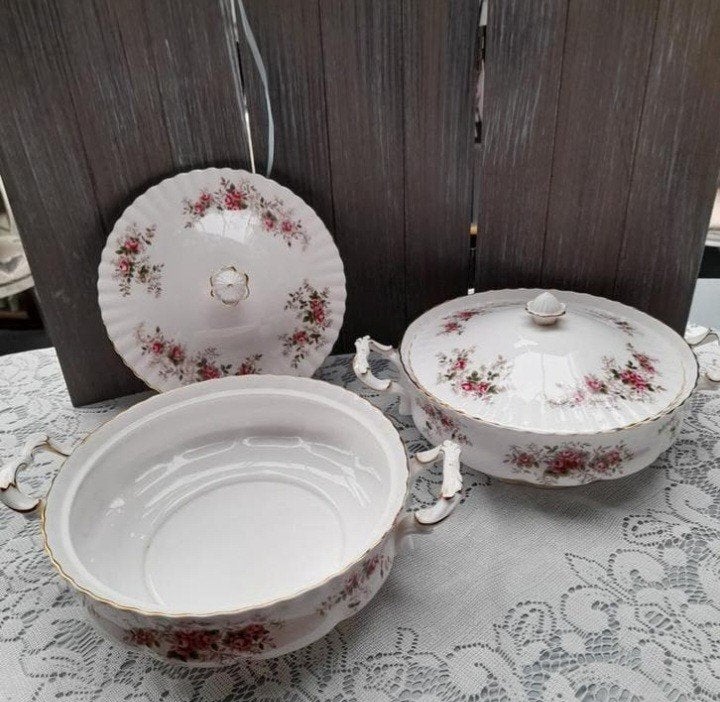 Lavender rose royal albert dek schalen 75.00 p.s, Antiek en Kunst, Ophalen