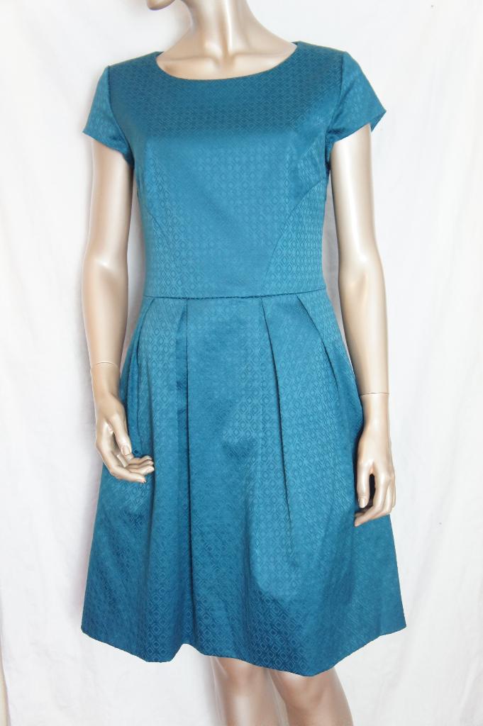 HUGO BOSS jurk maat 36, Kleding | Dames, Jurken, Verzenden, Zwart, Zo goed als nieuw, Knielengte