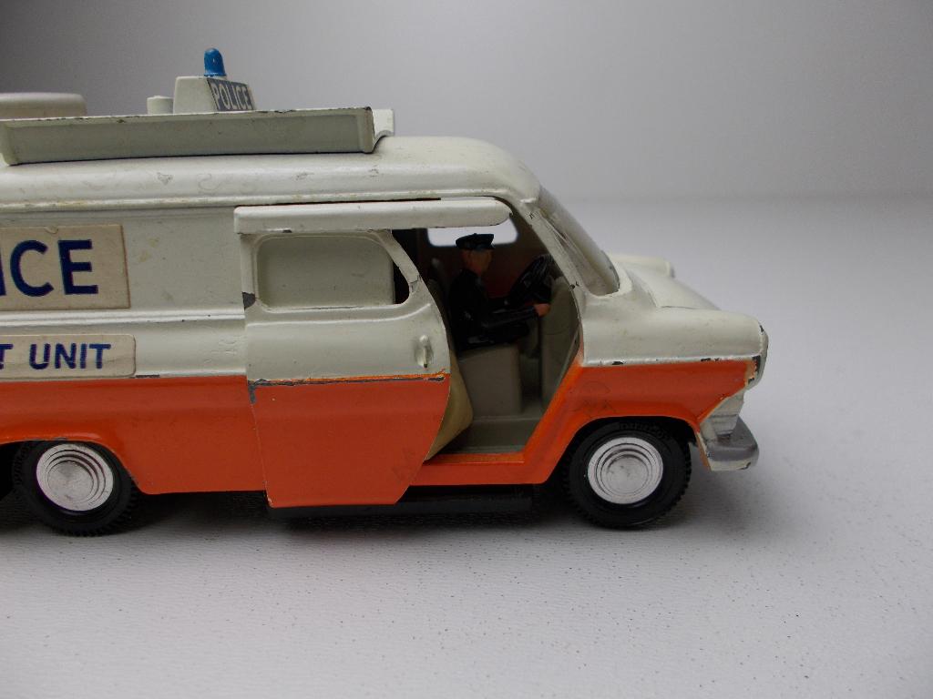 1972 Dinky Toys 287 FORD TRANSIT POLICE ACCIDENT + BORDEN!, Ophalen of Verzenden, Zo goed als nieuw, Bus of Vrachtwagen, Dinky Toys