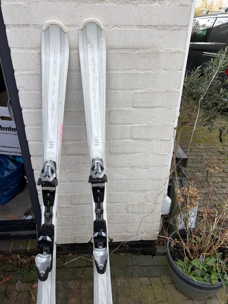 Elan White Pearl Ski's 152 cm met bindingen, 140 tot 160 cm, Gebruikt, Ophalen of Verzenden, Skiën