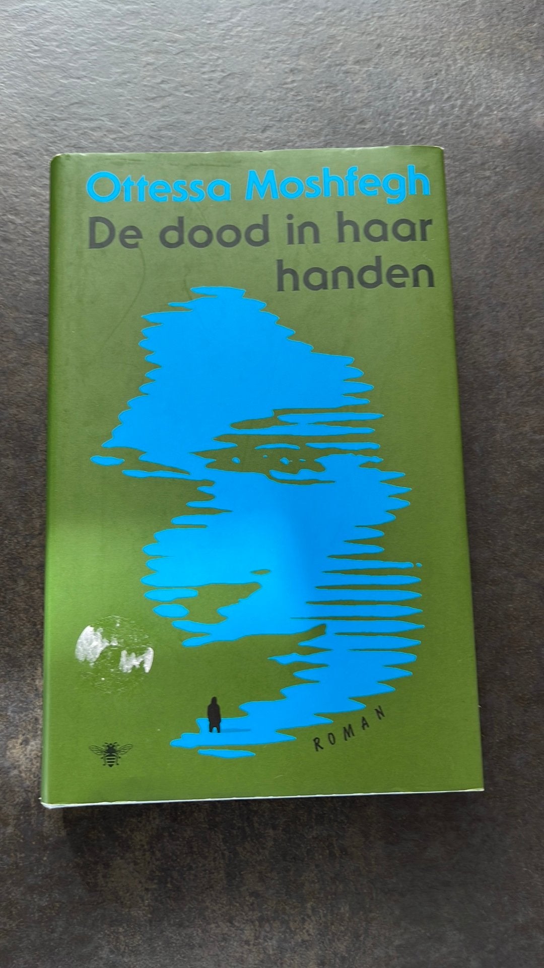 Ottessa Moshfegh - De dood in haar handen, Ophalen of Verzenden, Zo goed als nieuw, Ottessa Moshfegh