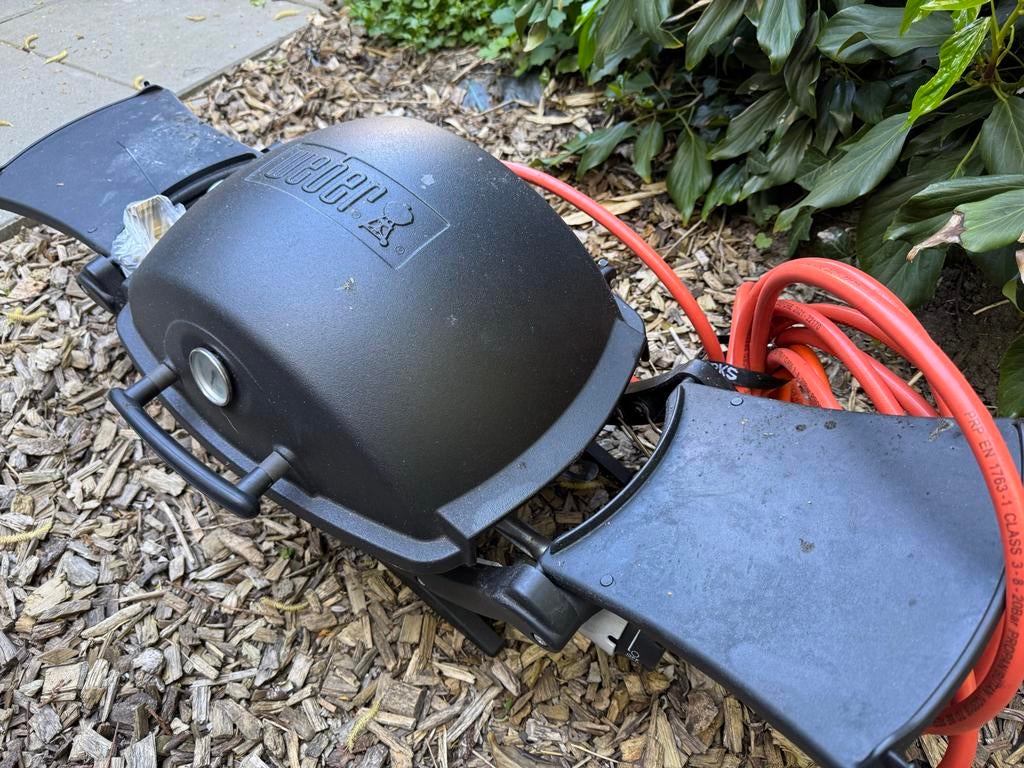 Weber Q1000 gasbarbecue zonder rek, Ophalen, Gebruikt