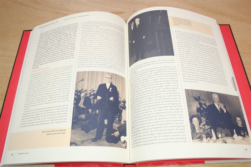 Papieren Evangelisten — Bijbelverspreiding NL [1913-2013], Ophalen of Verzenden, Zo goed als nieuw