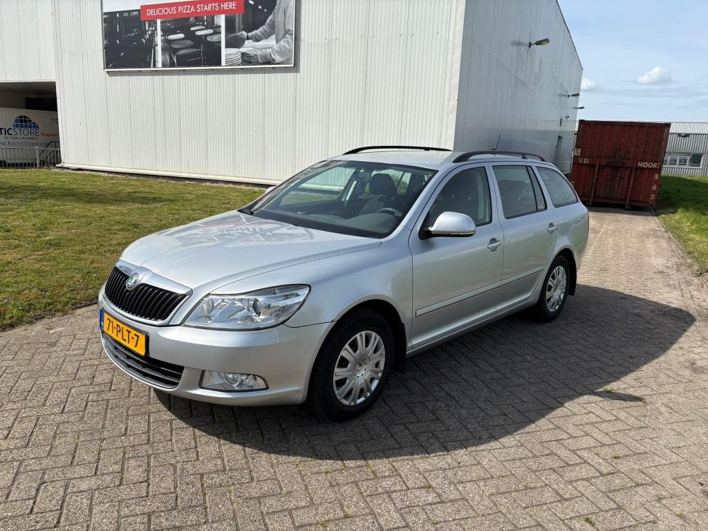 Skoda Octavia Combi 1.8 TSI Gereviseerde motor (bj 2011), Auto's, Voorwielaandrijving, Euro 5, Stof, Gebruikt