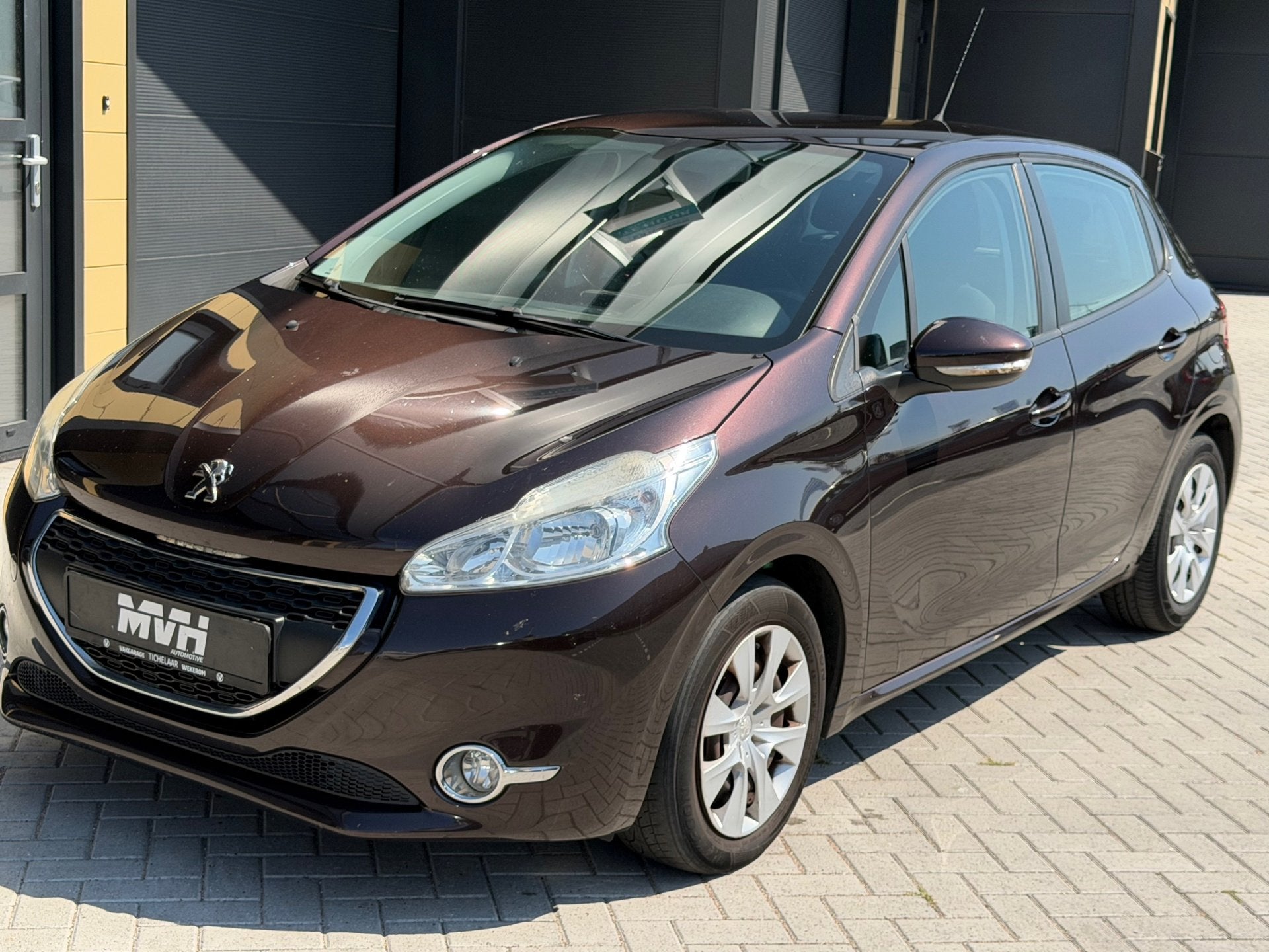 Peugeot 208 1.2 VTi Blue Lease - Navi - Airco - MF stuur - B, Auto's, Peugeot, Voorwielaandrijving, Euro 5, Stof, Gebruikt
