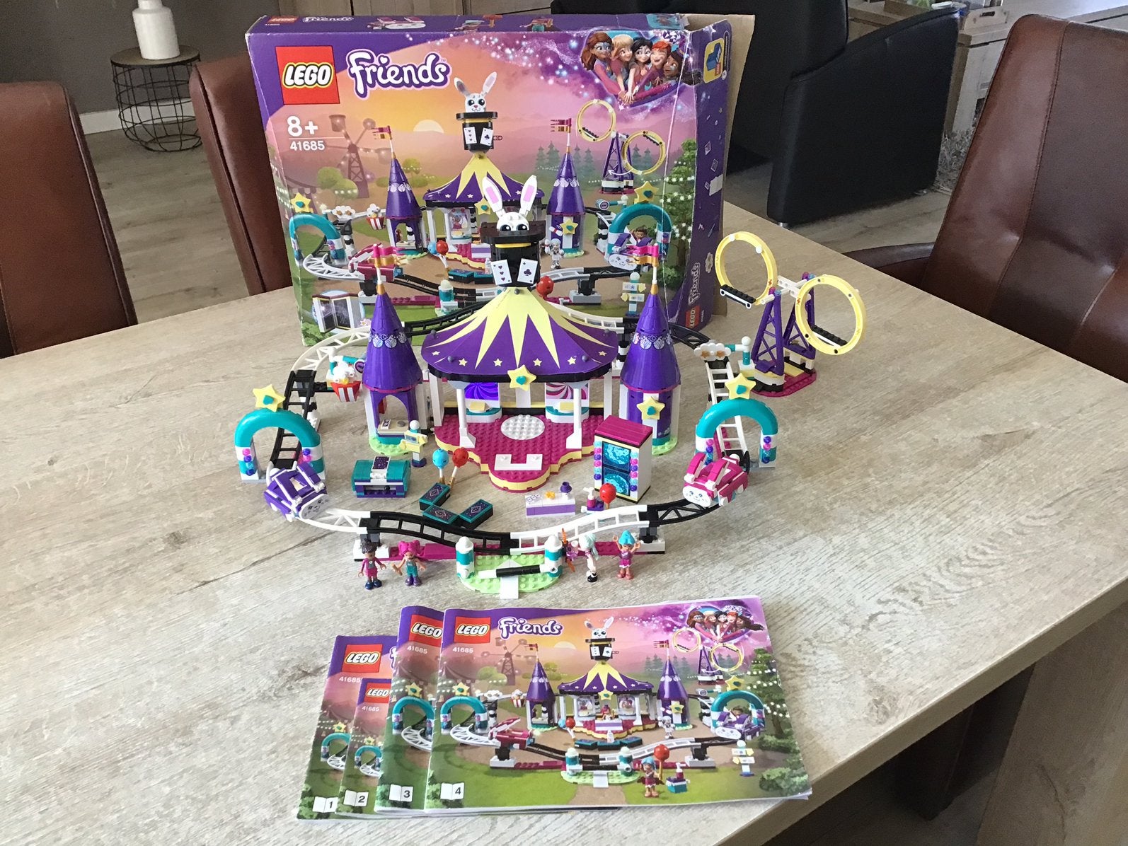 Lego friends Magische kermis achtbaan 41685 + DOOS, Ophalen of Verzenden, Zo goed als nieuw