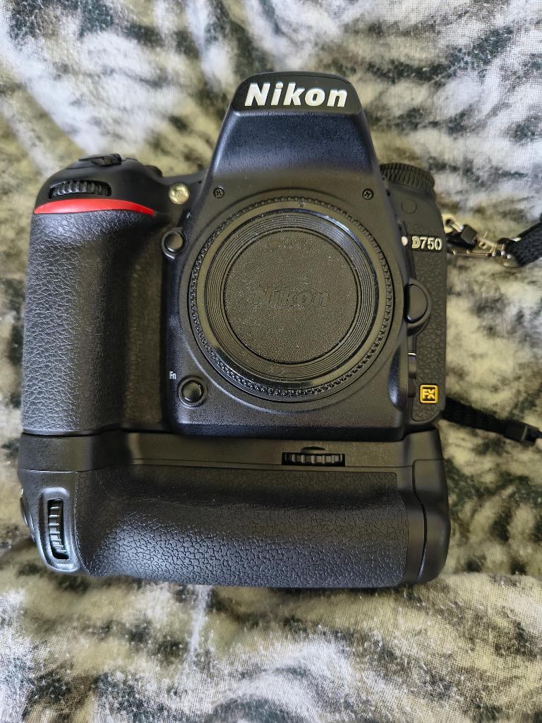 Nikon, Audio, Tv en Foto, Spiegelreflex, Ophalen of Verzenden, Zo goed als nieuw, Nikon
