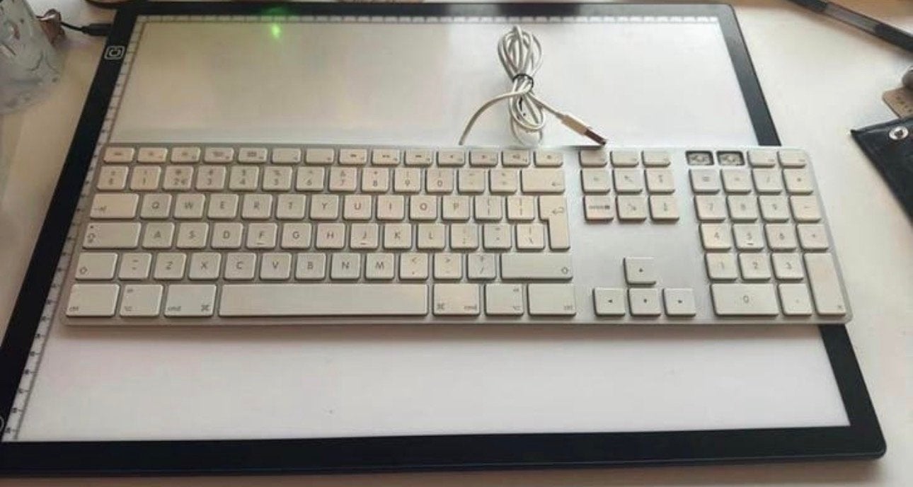 Apple A1243 bedraad toetsenbord met numeriek gedeelte, Computers en Software, Ophalen, Gebruikt, Qwerty, Numeriek gedeelte