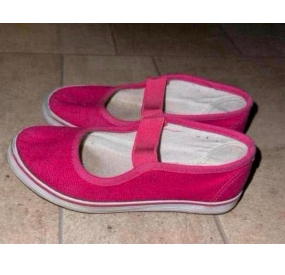 Roze gymschoenen maat 28 voor meisjes, Kinderen en Baby's, Kinderkleding | Schoenen en Sokken, Ophalen of Verzenden, Gebruikt