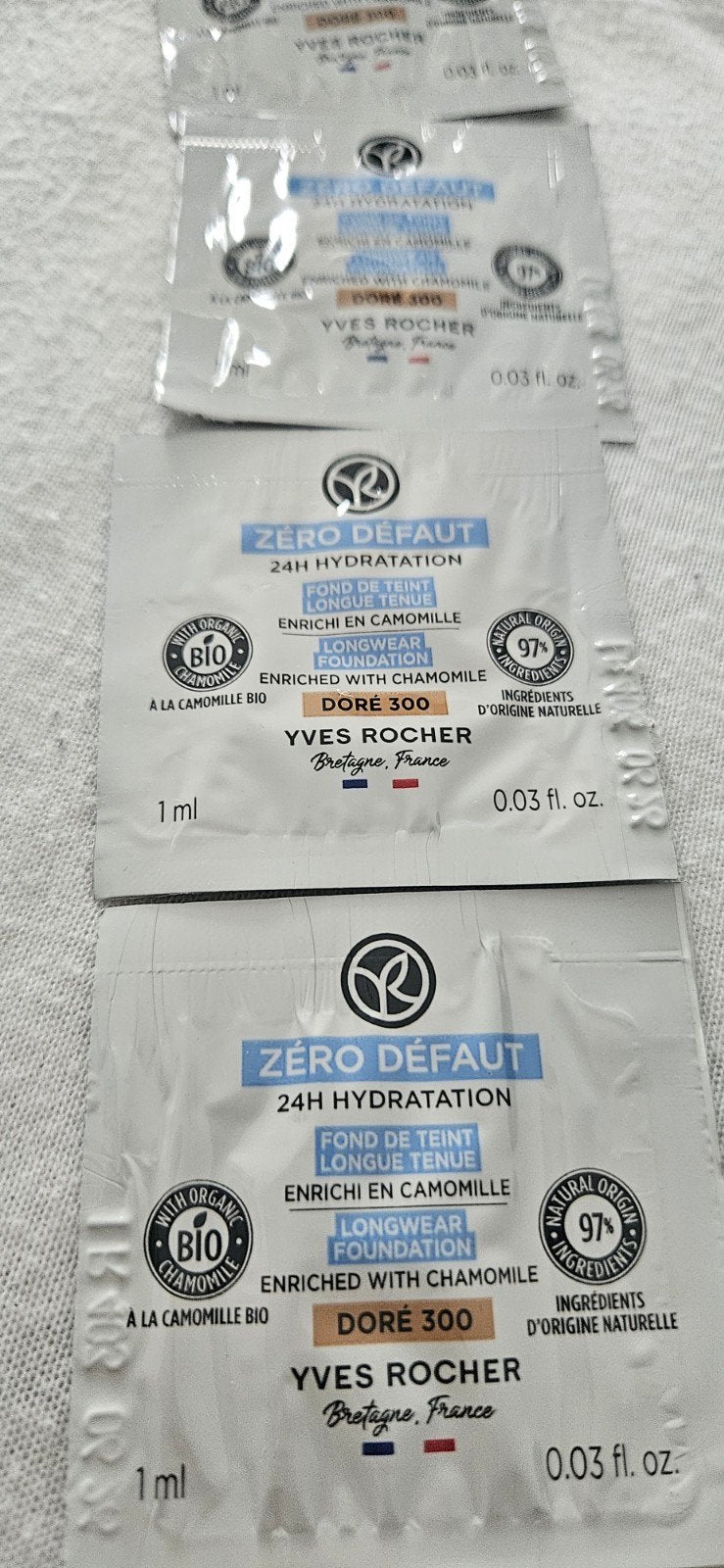 Foundation Zéro Défaut Doré 300, Ophalen of Verzenden, Nieuw, Beige, Gehele gezicht