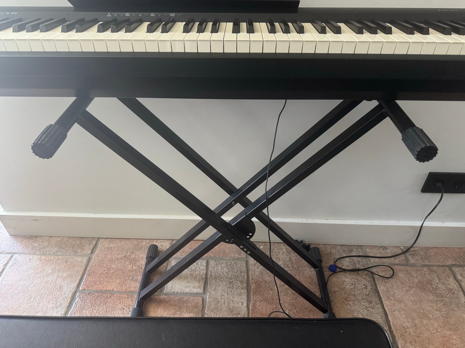 Roland FP-10 Digitale Piano met standaard en kruk, Muziek en Instrumenten, Piano's, Ophalen, Gebruikt, Zwart, Digitaal