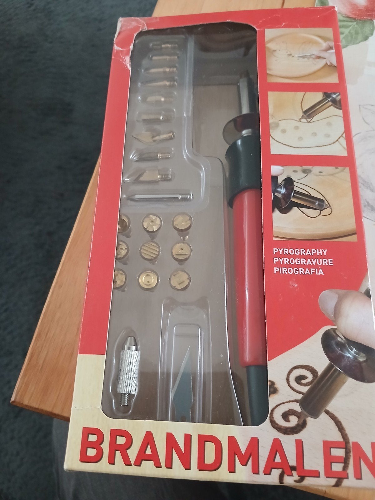 Brandmalset met ergonomische softgrip en diverse tips, Hobby en Vrije tijd, Knutselen, Ophalen of Verzenden
