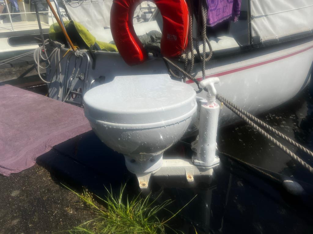 RM69 Boottoilet uit Dufour 2800, Watersport en Boten, Ophalen, Gebruikt, Kombuis en Sanitair