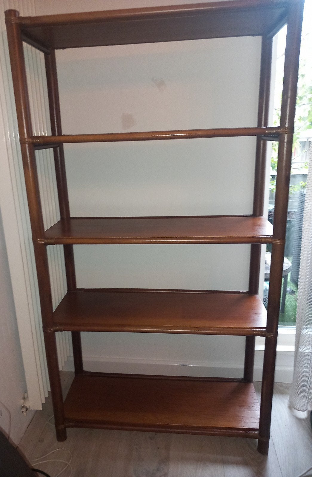 Vintage/Mid-Century teakhouten boekenkast met Rotan, Ophalen of Verzenden, 25 tot 50 cm, Teakhout, 50 tot 100 cm
