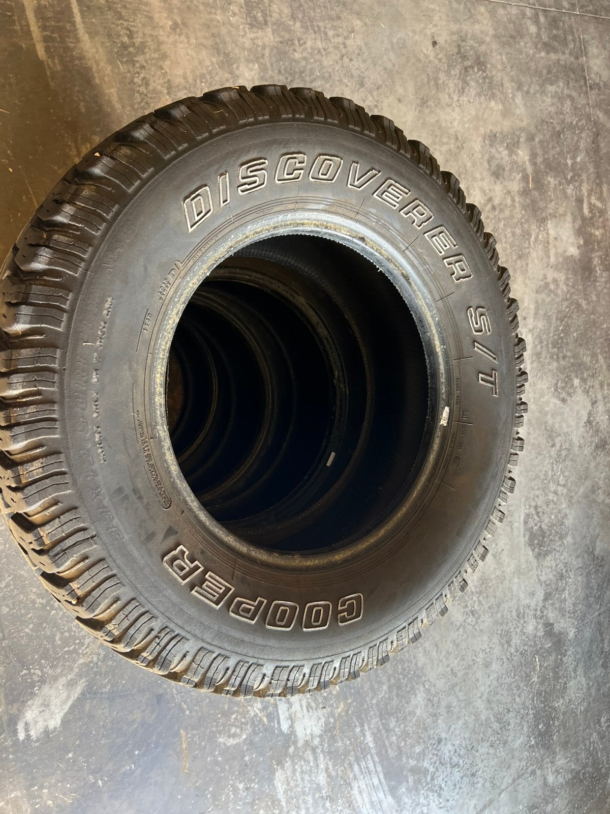 33x12.50xR17 Cooper Discoverer S/T banden set, Ophalen, Overige, Gebruikt, Overige