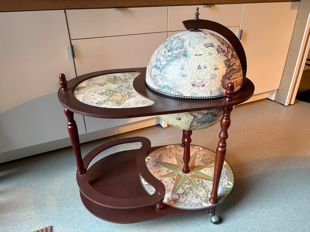 Globebar drankkast trolley, Huis en Inrichting, Woonaccessoires | Wereldbollen, Ophalen, Zo goed als nieuw