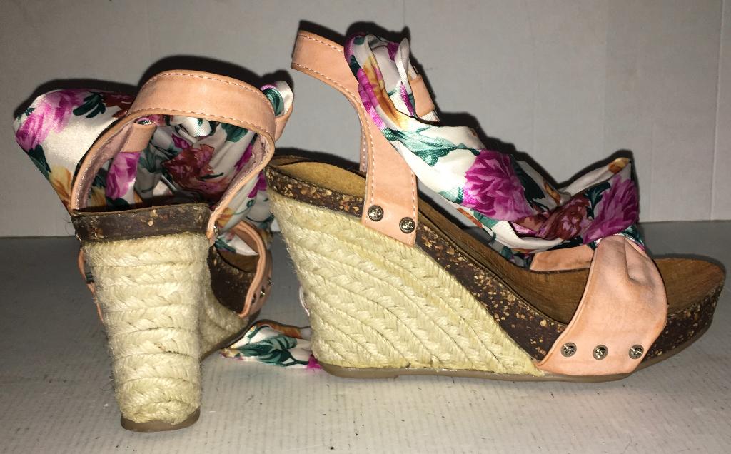 Sleehakken roze met band espadrilles hak, Kleding | Dames, Schoenen, Roze, Gedragen, Sandalen of Muiltjes, Ophalen of Verzenden