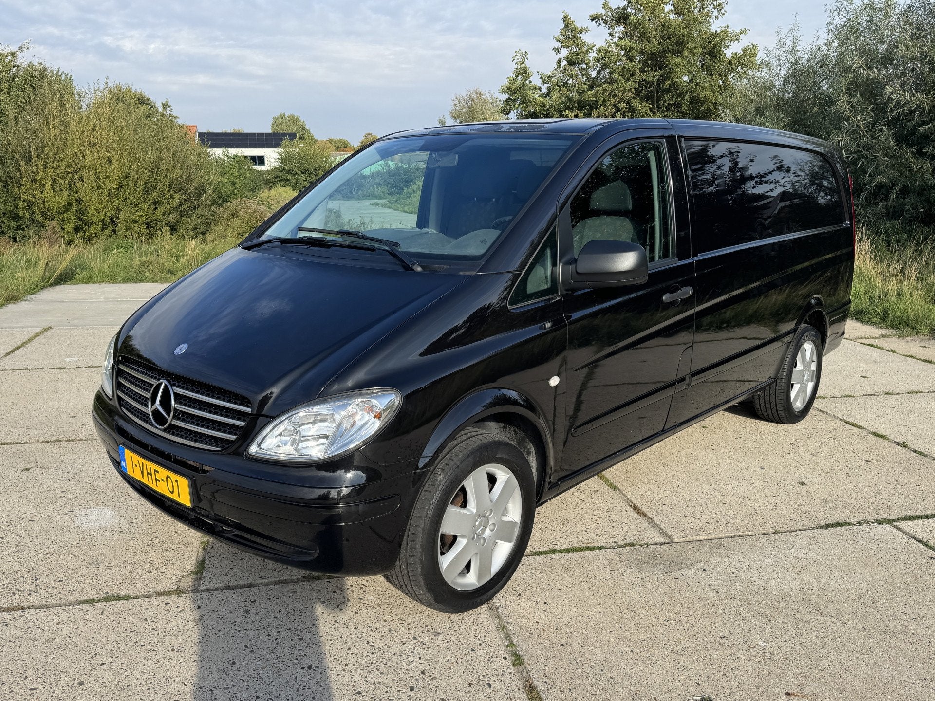 Mercedes-Benz Vito 111 CDI L2 H1 119038km NAP airco 3 zits, Auto's, Gebruikt, 116 pk, Zwart, Bedrijf