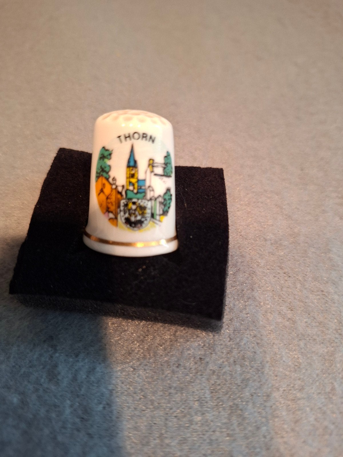 Vingerhoedje Thorn, Ophalen of Verzenden, Zo goed als nieuw, Porselein, Nederland