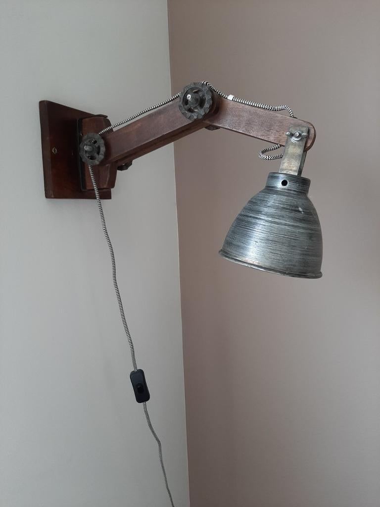 Industrieel hangend leeslampje - zo goed als nieuw, Ophalen of Verzenden, Zo goed als nieuw, Hout, Industrieel